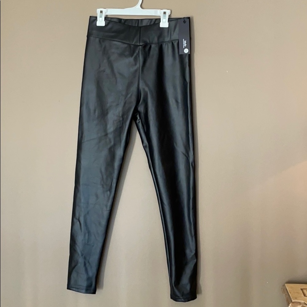 Faux leather black leggings